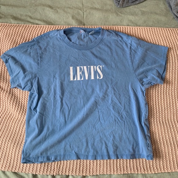 Blue Levi’s T - Picture 1 of 1